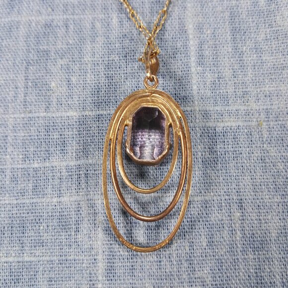 1980s Vintage Necklace with a Long Gold Tone Link Chain and Pink Glass Pendant - Picture 4 of 5